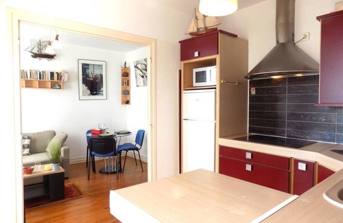 Royan Apartment | Royan - APARTMENT in the heart of DOWNTOWN - BEACH ONLY 200m away - WIFI
