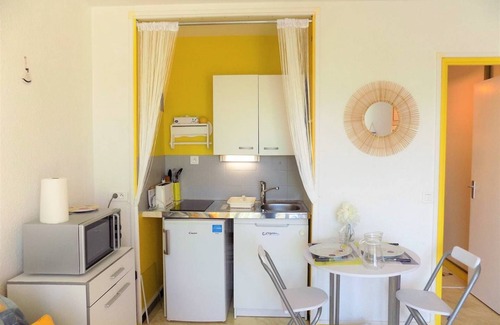 Royan Apartment | Royan - Quiet BRIGHT STUDIO - 30m from the BEACH - PARK area
