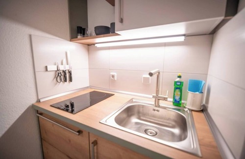 Ottersleben Apartment | RR | Cozy Apartment | Parking | Kitchen | WIFI