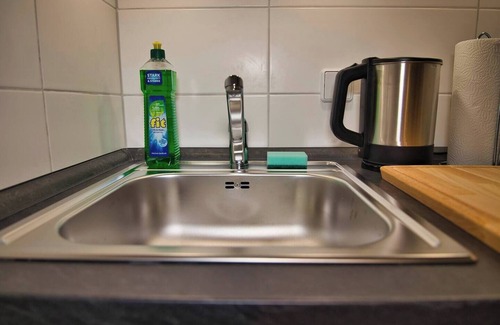 Ottersleben Apartment | RR | Tiny Apartment | Parking | Kitchen | WIFI