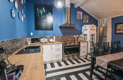 Owhango House | Ruapehu District's bespoke 5-star historic OLD POST OFFICE 6-7 Bdr Holiday Home