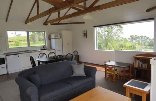 Raglan House | Ruapuke Retreat - Raglan Coastal &.Rural Views