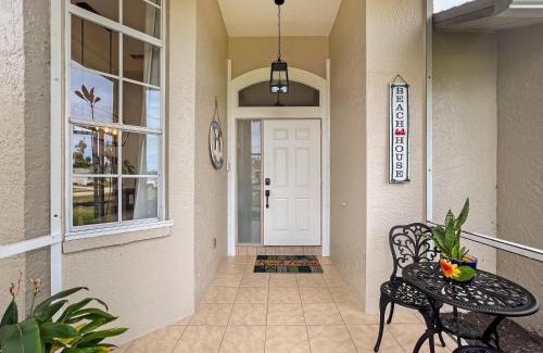 Trafalgar House | Ruby's Retreat, southwest facing, heated pool, private backyard