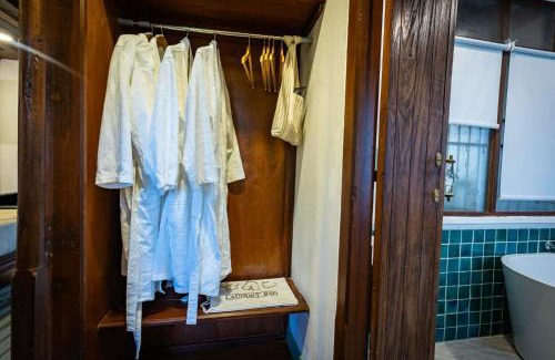 Thani Hotel | Ruean Thai Hotel