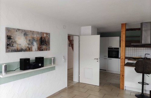 Losheim am See Condo | Ruhige Familienfreundliche Ferienwohnung Direkt im Hochwald