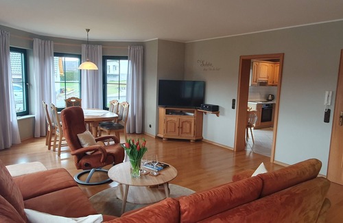 Mosbruch Apartment | Ruhige Lage am Naturschutzgebiet des Mosbrucher Weihers
