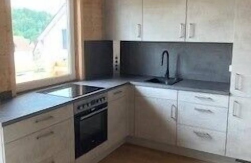 Marktschorgast Apartment | Ruhige Wohnung für 5 Personen mit Kamin