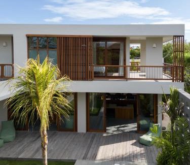 Uluwatu Villa | Rumah Pulau New Stunning 3BR Private Villa with Pool in Uluwatu