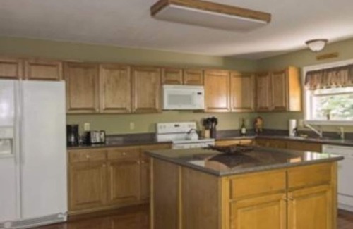 Lake Lure House | Rumbling Bald Resort @ Lake Lure/Golf Cart/Paddle Board. Low cleaning fees.