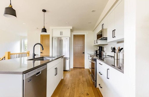 Teepee Town House | Rundleview - Impeccable Design and Private Hot Tub