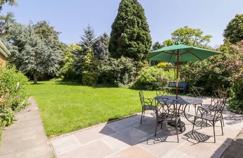 Sinnington Cottage | RUNSWICK, pet friendly, with a garden in Pickering