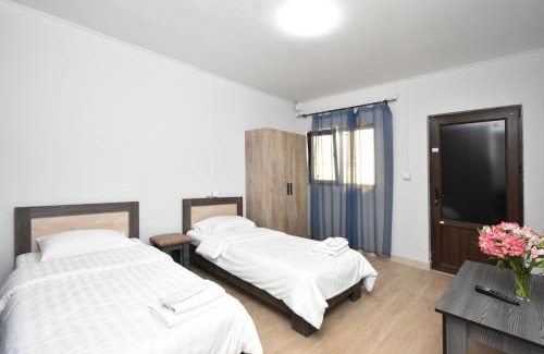 Parakar Apartment | Runway Rooms