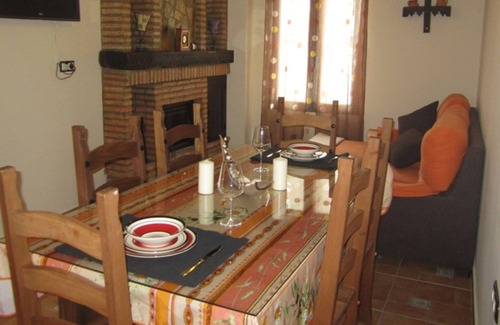 Fuentes de Leon House | Rural apartments Los Molinos - wooden house