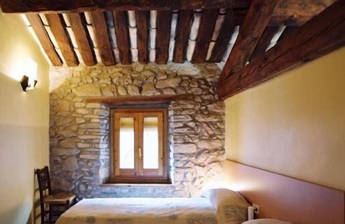 Borreda Cottage | Rural apartment Apartaments rurals Can Pistola for 2 people
