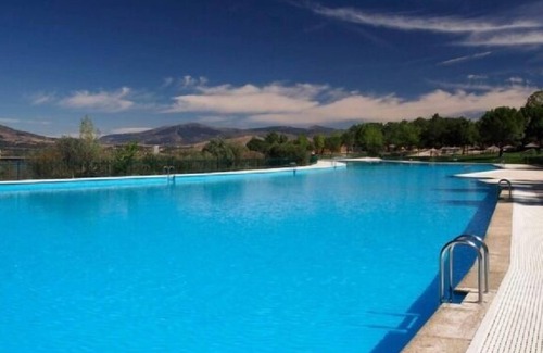 Braojos Apartment | Rural apartment Las Encarnas for 2 people
