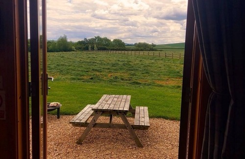Grantham Cabin | Rural Cabin in the Lincolnshire Countryside