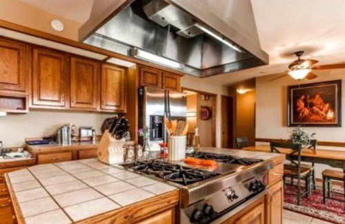Cameron House | Rural Cabin Rental near Madison River in Ennis, Montana