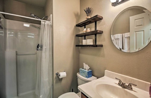 Harrisburg Cottage | Rural Cottage 20 Min to Eugene w/Mt Tom Views!