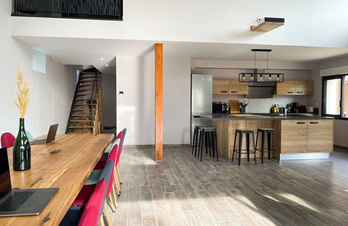Saint-Sauvy Cottage | Rural family retreat - heated pool & kid friendly
