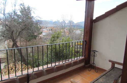Navarredonda de Gredos Cottage | Rural house Gredos allows animals, terrace overlooking the Gredos
