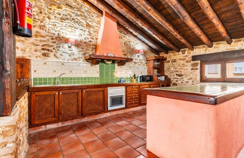 Canet lo Roig House | Rural Holiday Home 'El Trull' with Mountain View, Wi-Fi and Air Conditioning