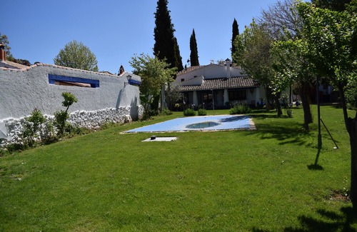 Ossa de Montiel Cottage | Rural house (full rental) Venta del Celemin for 18 people