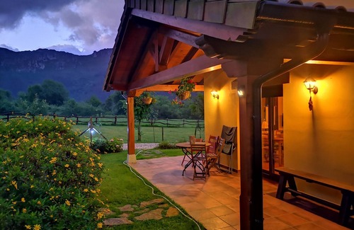 Margolles Ski Chalet | Rural house LA MONTAÑA. 2-4 persons. Between the Sea and the Mountain.