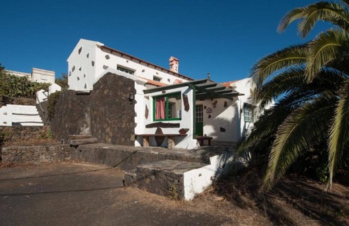 Isora Cottage | Rural House with Beautiful Views in El Hierro
