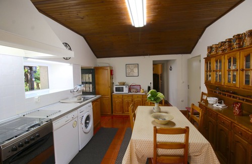 Lanhelas House | Rural house with private pool and gardens