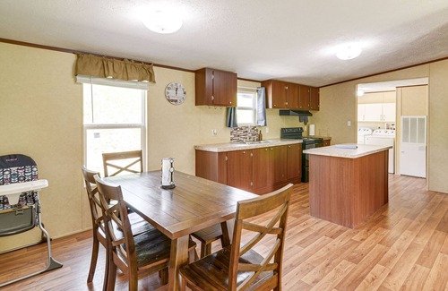 Dabolt House | Rural Kentucky Vacation Rental ~ 15 Mi to London!