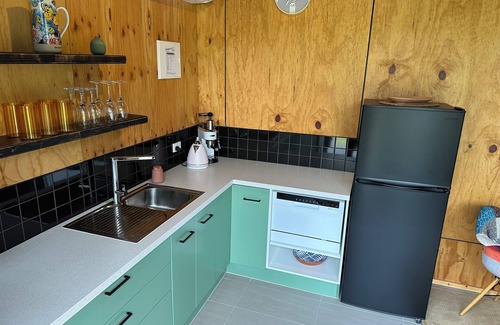 Inverloch Cottage | Rural Retreat - 5 mins from town and beaches