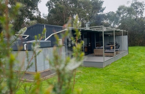 Inverloch Cottage | Rural Retreat - 5 mins from town and beaches
