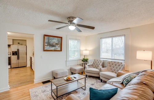 Bedford House | Rural Retreat Near Golf Courses in Ottawa Lake!