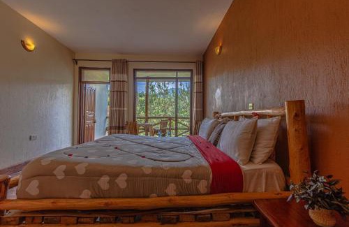 Western Region Cabin | Rushaga Gorilla Lodge