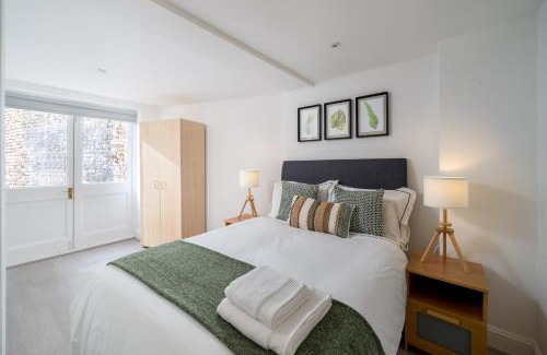 St. Pancras Apartment | Russell Sq Suite - 2 Bed Central London Apartment