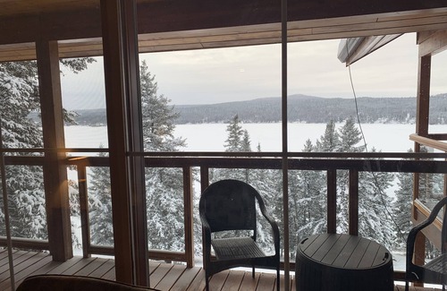 Lone Butte Apartment | Rustic 1 Bdrm Suite, Lakeside - Wolf Den