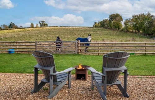 Hereford House | Rustic Barn Retreat Hereford - Pet friendly