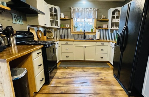 Madison Cabin | Rustic cabin just outside of Madison!