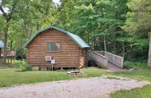Bloomington Cabin | Rustic Cabin with Pool Access
