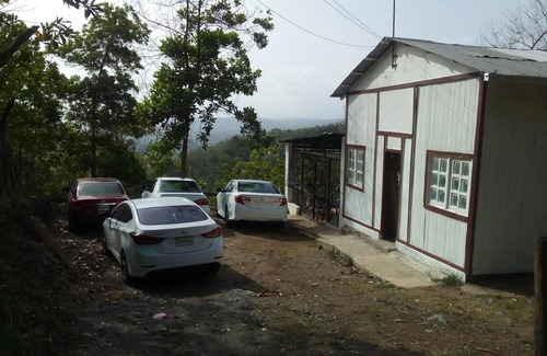 La Vega Province House | Rustic Cabin with two spacious rooms, in the forest, ideal for groups