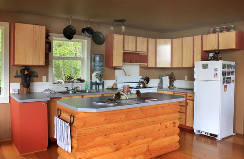 Columbia Falls House | Rustic Cedar Home Near Glacier National Park