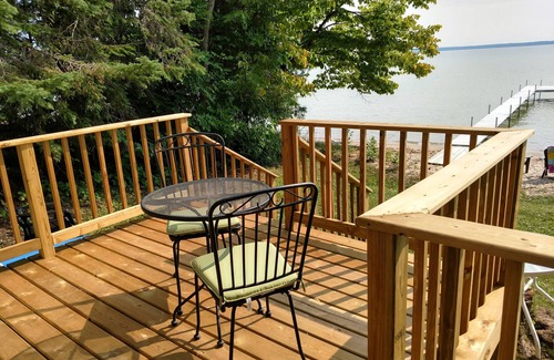Cheboygan Cabin | Rustic Cedar Log Cabin on Beautiful Mullett Lake.