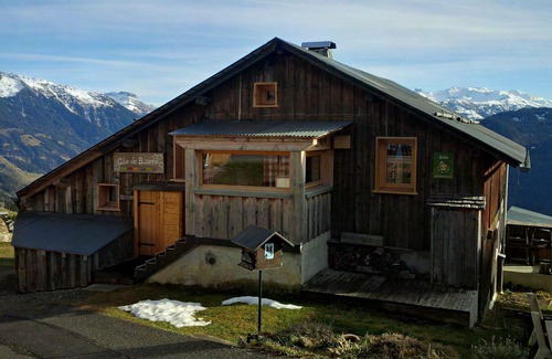 Bisanne 1500 Cottage | Rustic chalet on the slopes, exceptional view of Mont Blanc