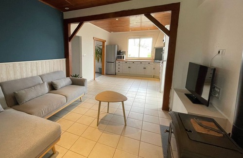 Sallertaine Cottage | Rustic cottage in Vendée Marshes, near beaches