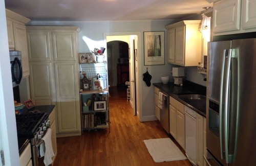 Sherman Cottage | Rustic Country Beach Cottage Candlewood Lake-Seasonal Rental