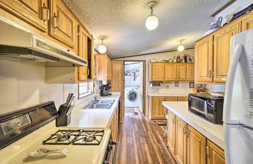 Sugar Grove House | Rustic Family Home + Acreage ~ 20 Mi Hocking Hills