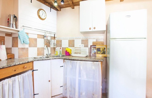 Panton Other | Rustic Getaway near Monforte