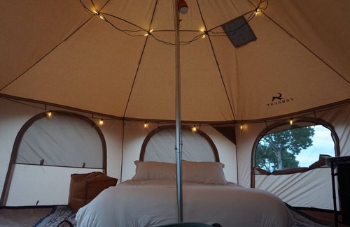 Farmington Resort | Rustic glamping hideaway—Animas River views, quiet woods, close to it all.