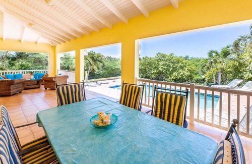 Sint Willibrordus Villa | ☮ Rustic & Homely Villa - Perfect Family Stay ☮