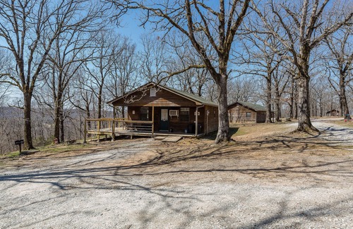 Mountainburg Cabin | Rustic Lazy Bear Cabin with a Hot Tub
